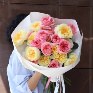 Букет из пионовидной розы Antonia Garden и пионовидной розы Pink Expression