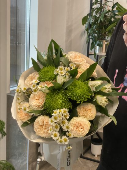 Заказать кустовые розы в Минске сорт Summer Rose букет Зеленый променад на Грушевке Zazou