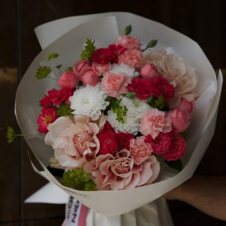 Купить французские розы в Минске сорт Pink Mondial букет Гармония Zazou